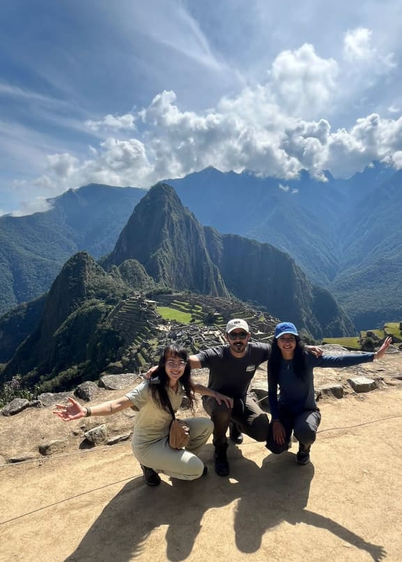 Turistas-de-Andean-03